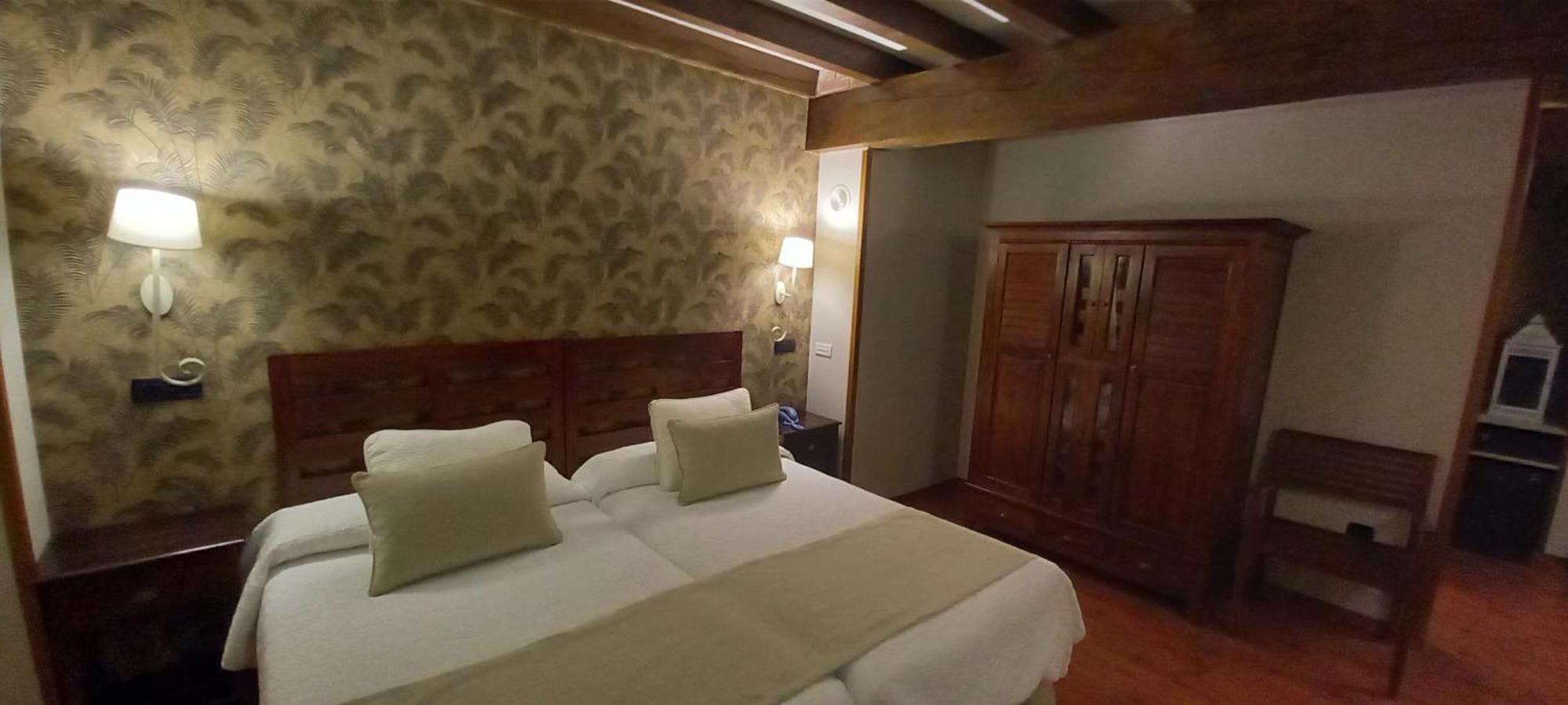 La Casona De Revolgo Hotel Santillana del Mar Luaran gambar